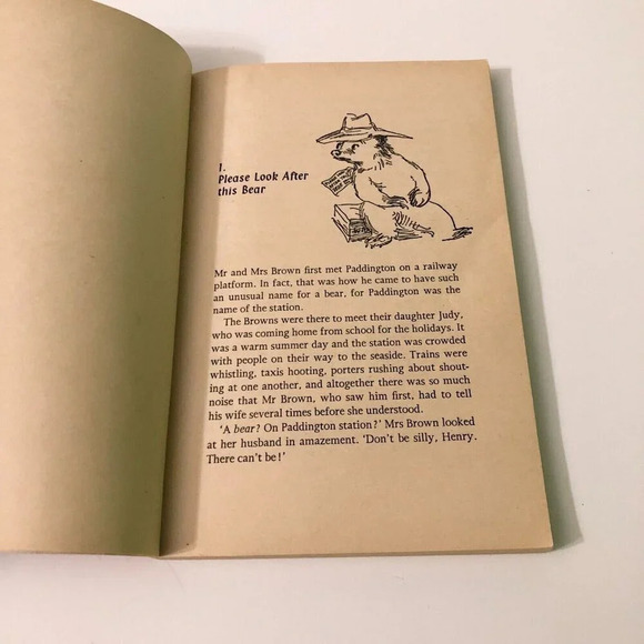 Vtg 1972  Bear Called Paddington The Air Armada Lion Book Paperback Michael Bond - Picture 11 of 16